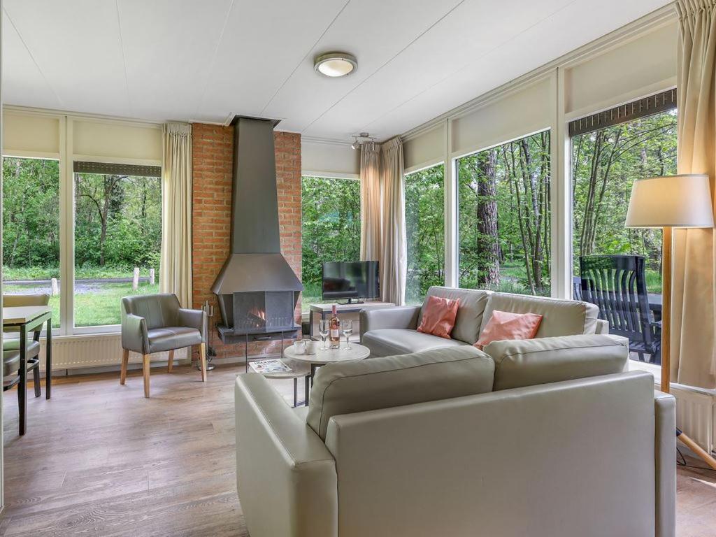 Comfort 6-Person Dog Bungalow In The Holiday Park Landal Heideheuvel Beekbergen Szoba fotó