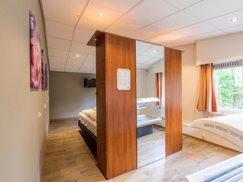 Comfort 6-Person Dog Bungalow In The Holiday Park Landal Heideheuvel Beekbergen Szoba fotó