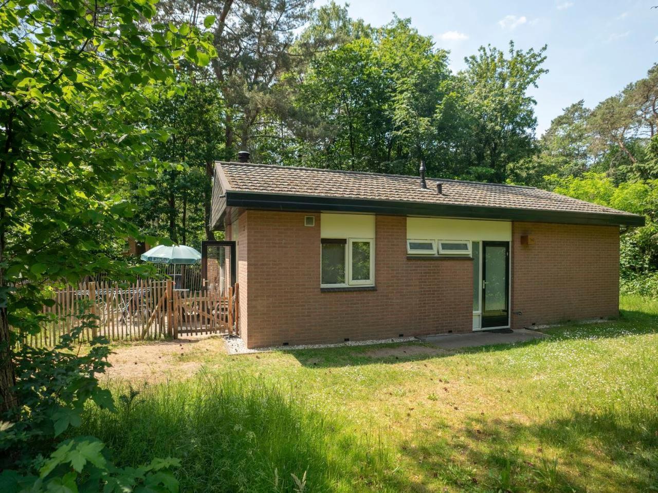 Comfort 6-Person Dog Bungalow In The Holiday Park Landal Heideheuvel Beekbergen Kültér fotó