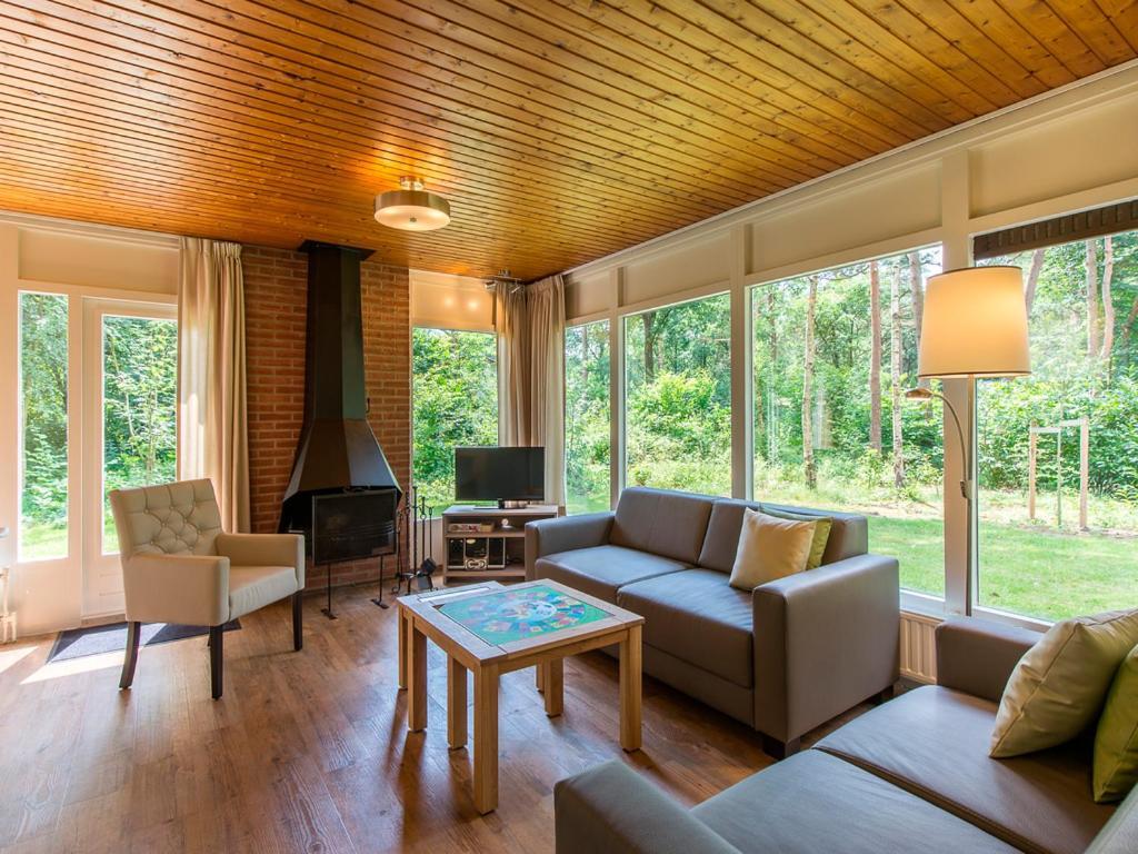 Comfort 6-Person Dog Bungalow In The Holiday Park Landal Heideheuvel Beekbergen Szoba fotó